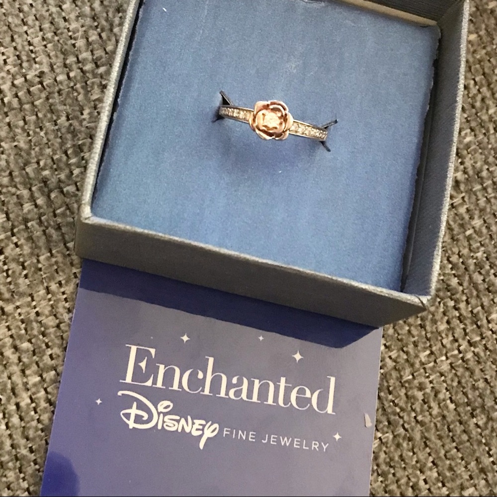 Disney’s Belle Rose Gold Ring. New!!! 10k